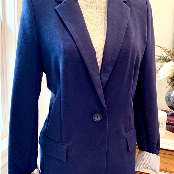 Blue cotton jacket with pinstripe lined cuffs. - Picture 7 of 8